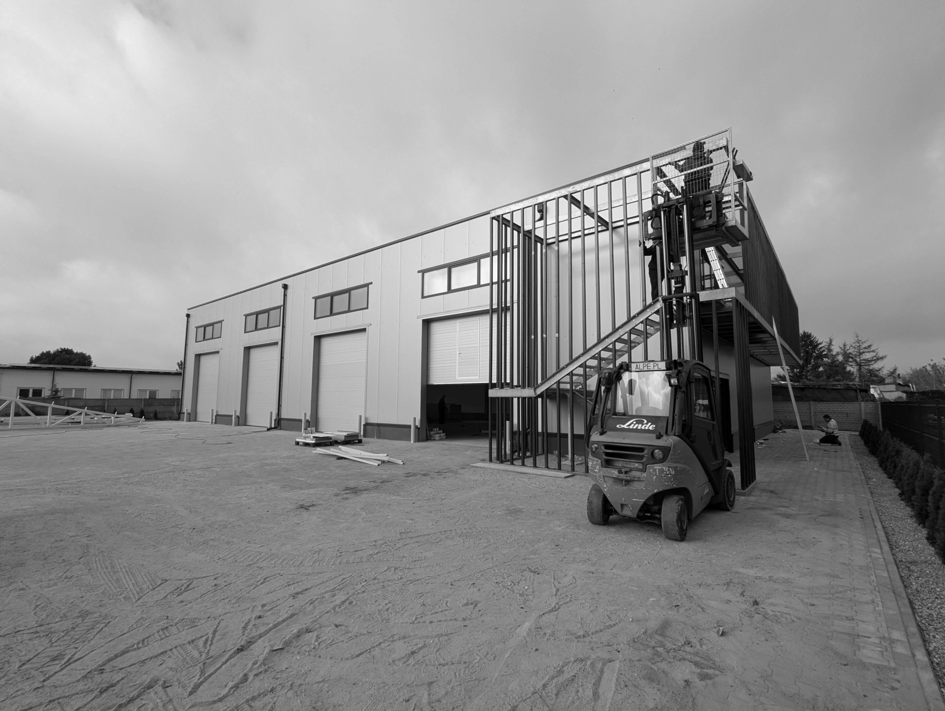 Marssel — budowa hali magazynowej, realizacja 8